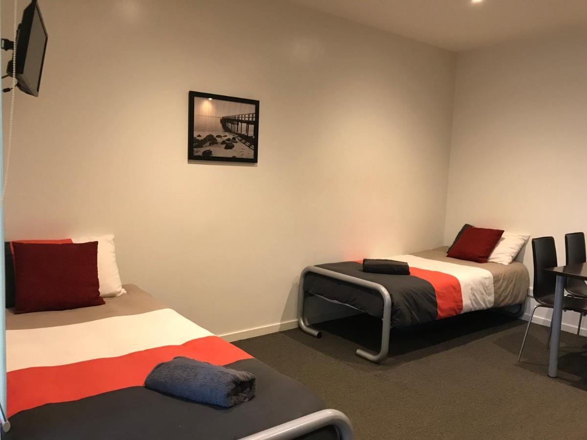 Waterfront@Waves Apartment Cowes Bagian luar foto
