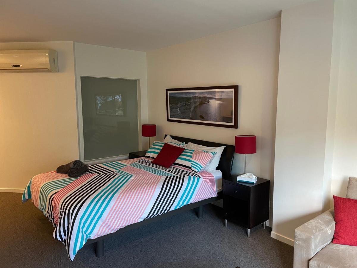 Waterfront@Waves Apartment Cowes Bagian luar foto