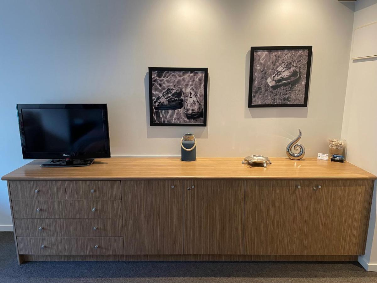 Waterfront@Waves Apartment Cowes Bagian luar foto
