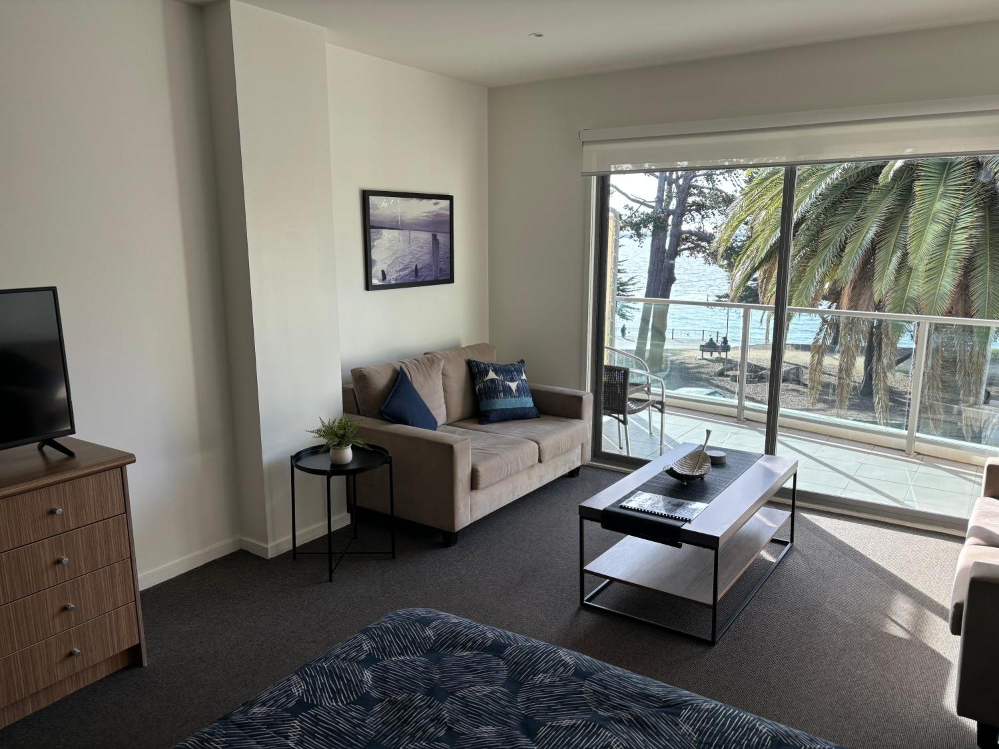 Waterfront@Waves Apartment Cowes Bagian luar foto