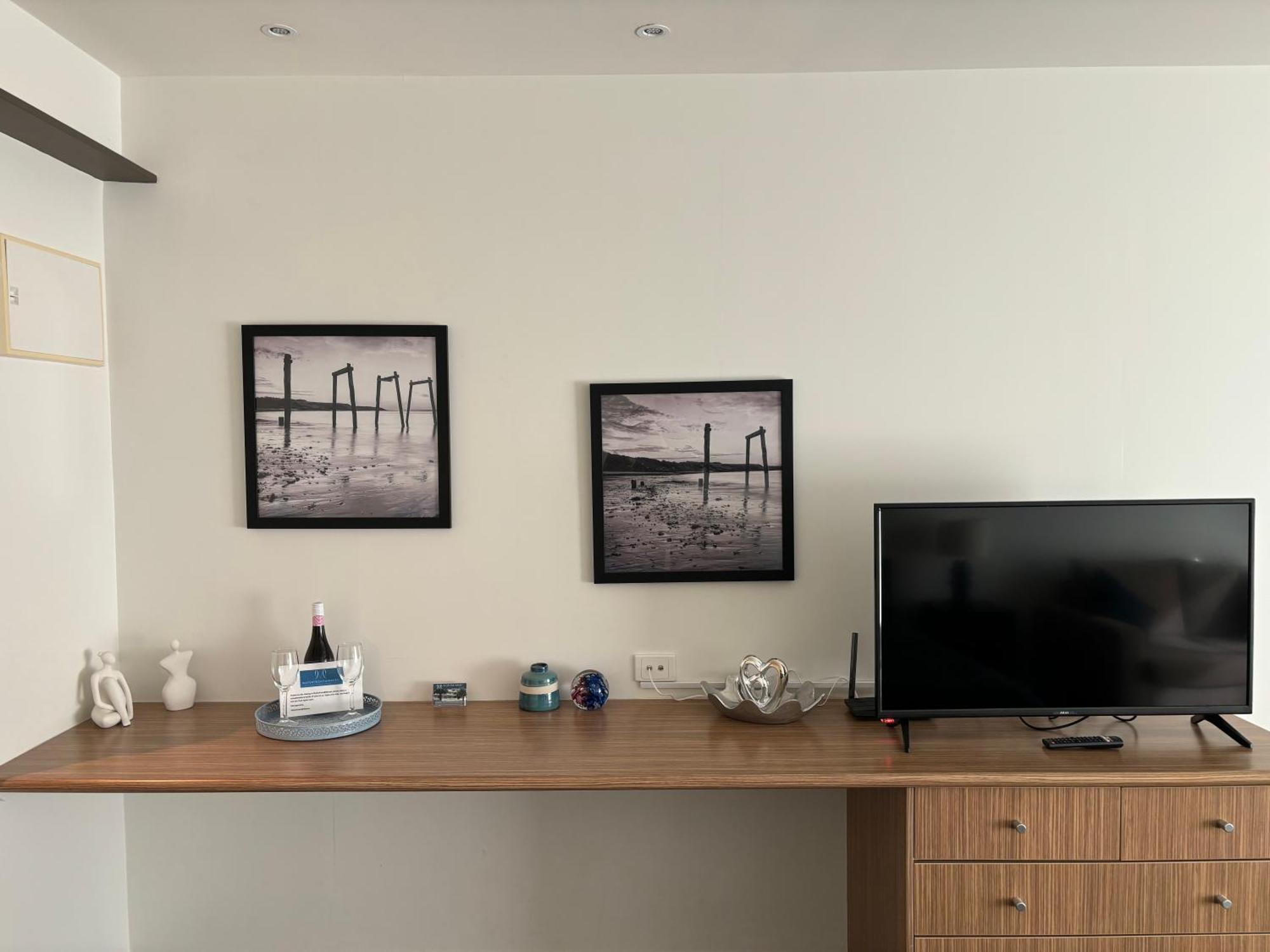 Waterfront@Waves Apartment Cowes Bagian luar foto