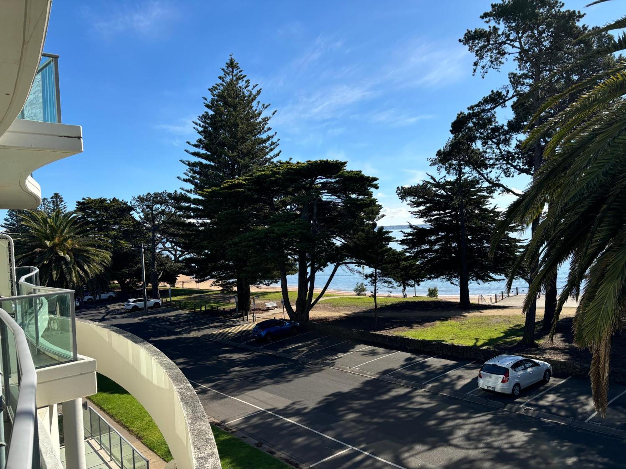 Waterfront@Waves Apartment Cowes Bagian luar foto
