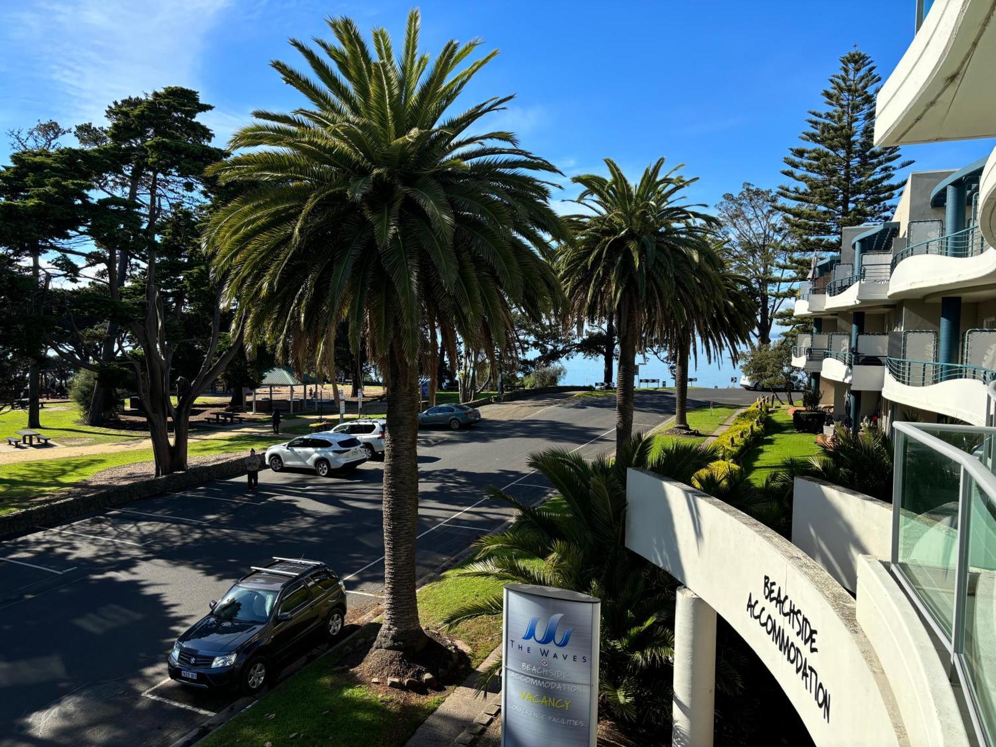 Waterfront@Waves Apartment Cowes Bagian luar foto