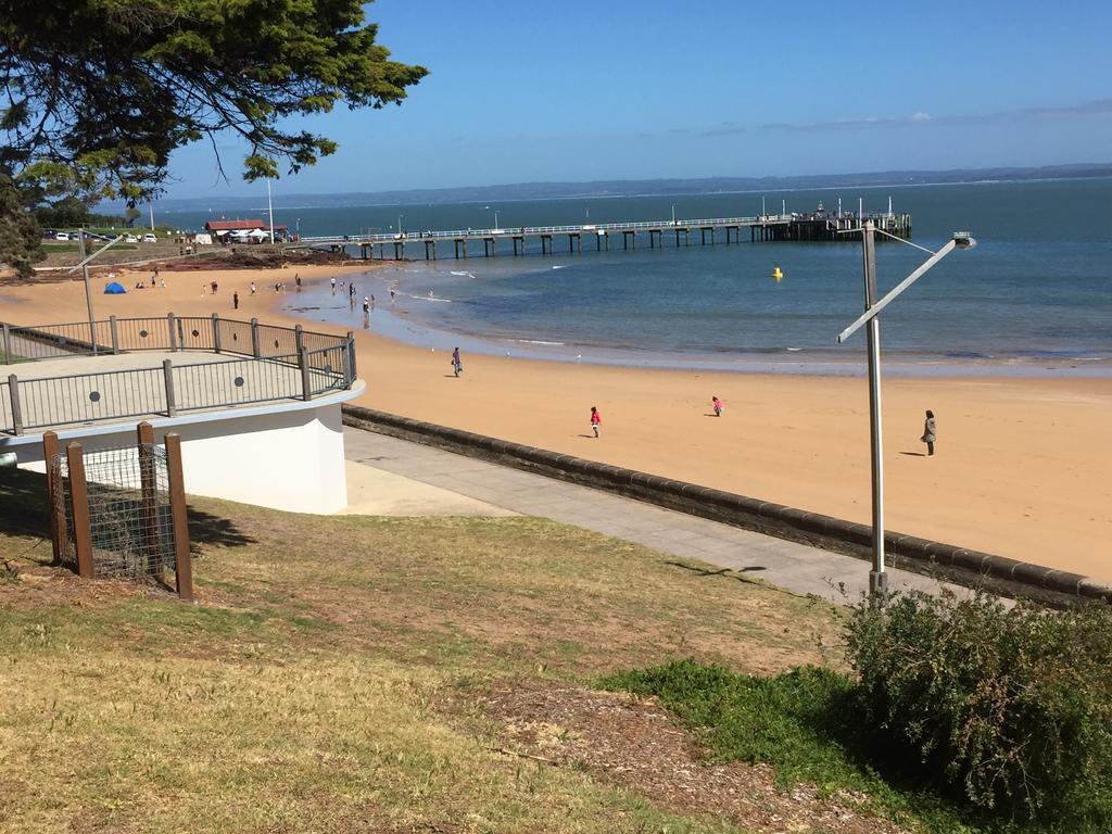 Waterfront@Waves Apartment Cowes Bagian luar foto
